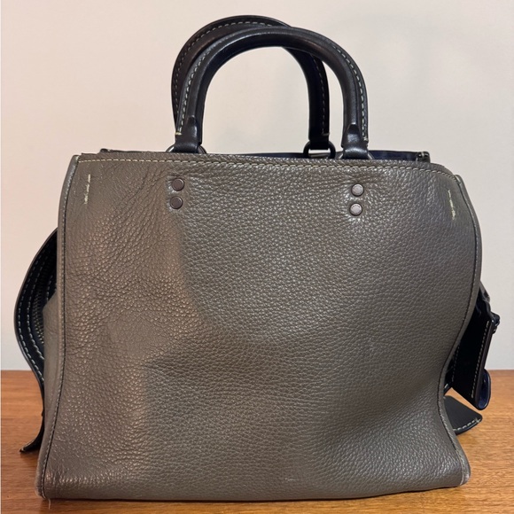 Coach Handbags - Coach Green rogue-fair condition